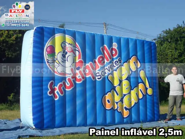 Painel inflável promocional Frutiquello Sorvetes, 2,5 m