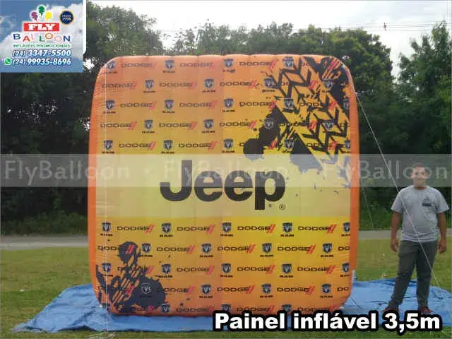 Painel inflável promocional Jeep com estampa em toda a superfície, 3,5 m